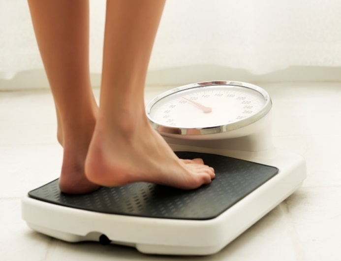 اثر ال- کارنیتین بر کاهش وزن در بزرگسالان: بررسی سیستماتیک و متاآنالیز آزمایش های تصادفی کنترل شده